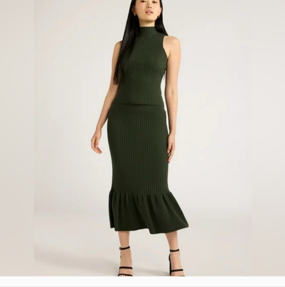 Scoop sweater skirt set